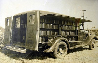 The Traveling Book Salon
