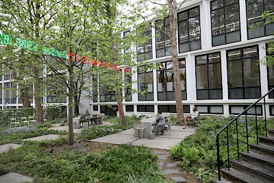 Finissage of Fragments of a Conversation with a Counterfeiter